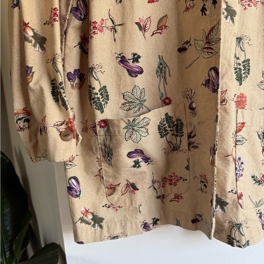 Floral Patterned Button-Up Shirt - image 3